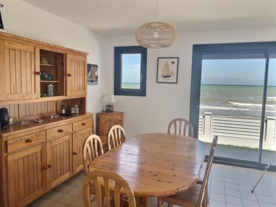Villa De La Plage, Front De Mer, Juno Beach Bernieres-sur-Mer Ngoại thất bức ảnh
