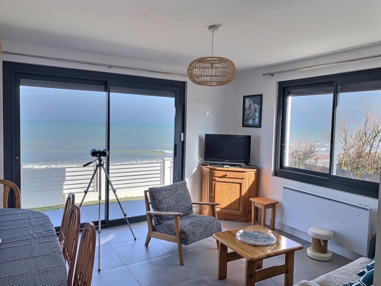 Villa De La Plage, Front De Mer, Juno Beach Bernieres-sur-Mer Ngoại thất bức ảnh