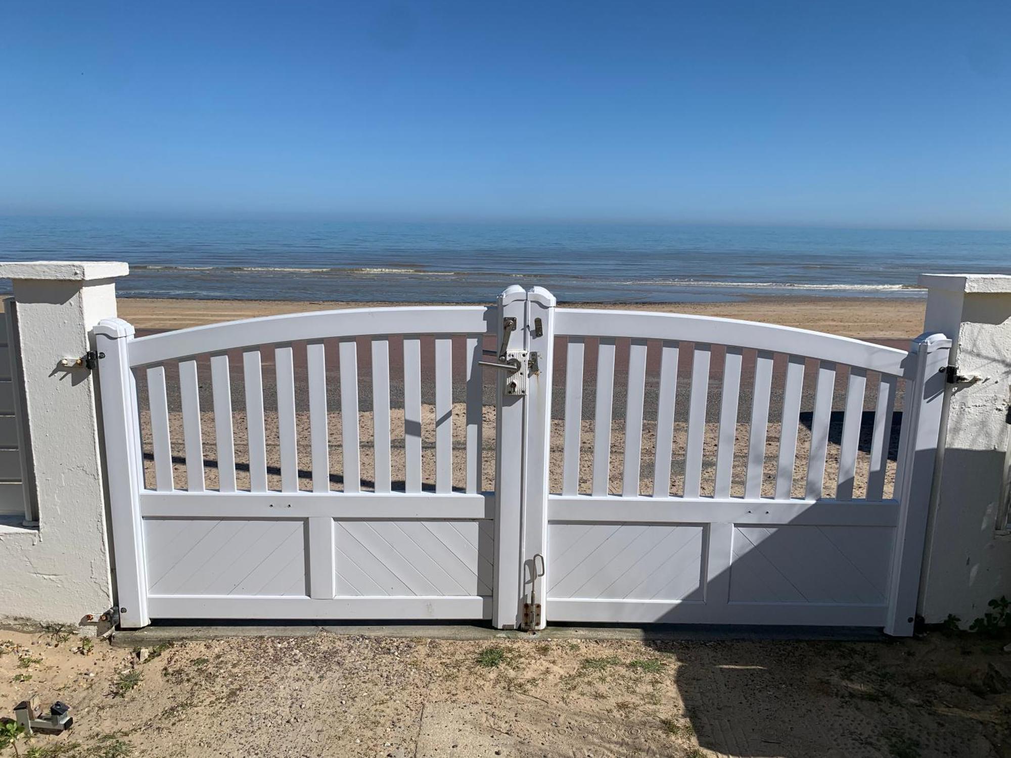 Villa De La Plage, Front De Mer, Juno Beach Bernieres-sur-Mer Ngoại thất bức ảnh